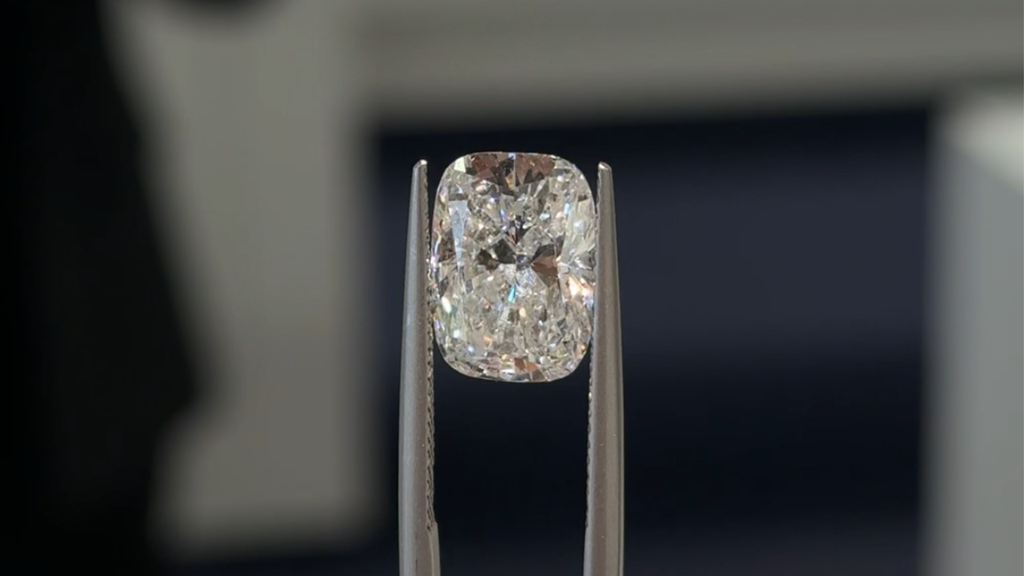 The 5C’s of Diamonds: How to Pick Your Perfect Diamond in Ottawa
